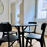 Citycentral 2 Bedroom Flat Near Main Station Apartman