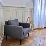 Citycentral 2 Bedroom Flat Near Main Station Zürich