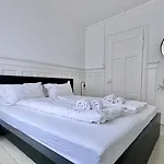 Citycentral 2 Bedroom Flat Near Main Station Apartman Zürich