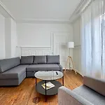 Citycentral 2 Bedroom Flat Near Main Station Apartman *