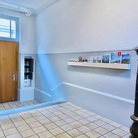 Appartamento Citycentral 2 Bedroom Flat Near Main Station Zurigo