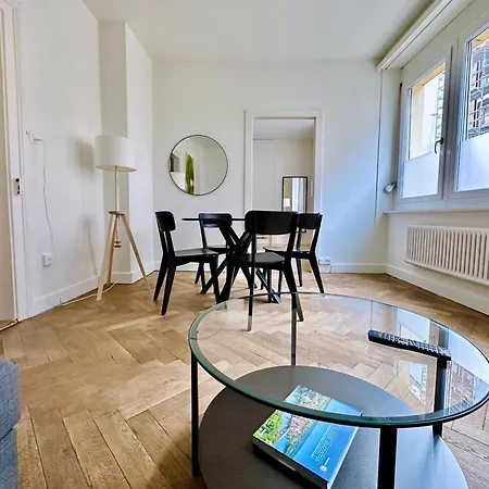 Citycentral 2 Bedroom Flat Near Main Station Apartment *