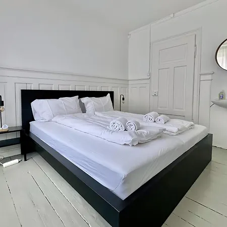 Citycentral 2 Bedroom Flat Near Main Station