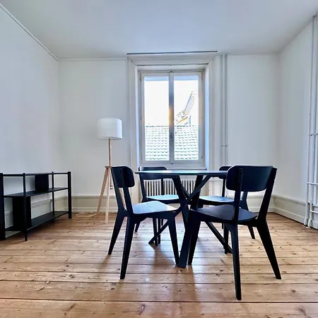 Citycentral 2 Bedroom Flat Near Main Station Apartment *