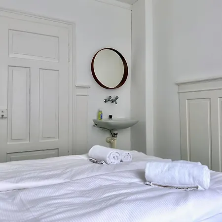 Citycentral 2 Bedroom Flat Near Main Station Apartment Zurich