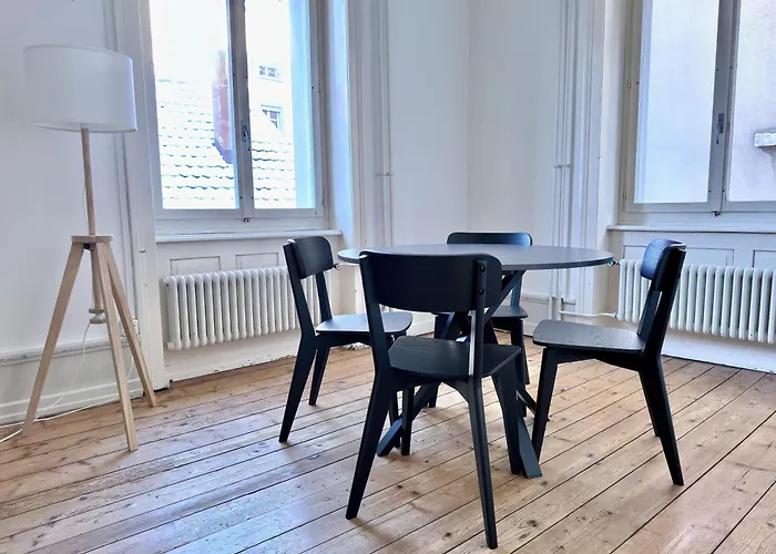 Citycentral 2 Bedroom Flat Near Main Station *