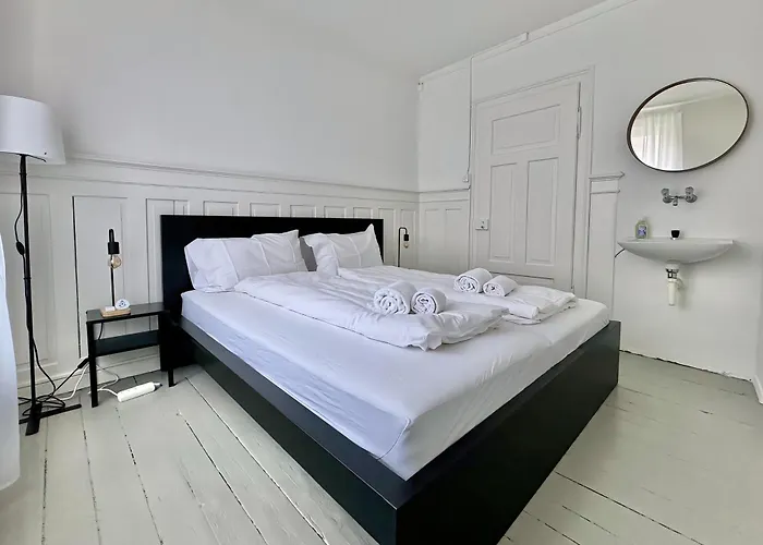 Citycentral 2 Bedroom Flat Near Main Station