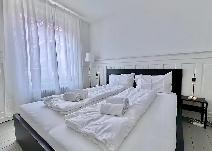 Citycentral 2 Bedroom Flat Near Main Station Апартаменты