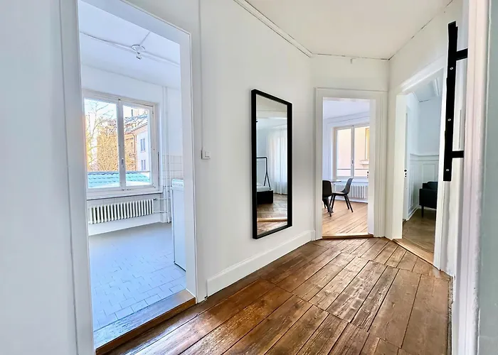 Citycentral 2 Bedroom Flat Near Main Station Цюрих