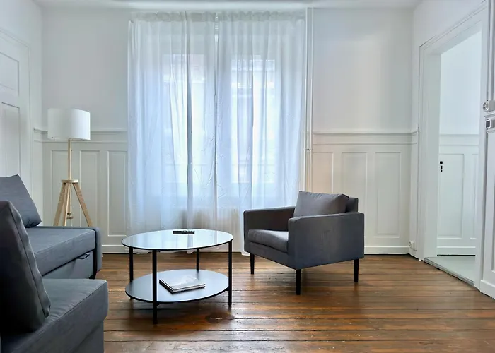 Апартаменты Citycentral 2 Bedroom Flat Near Main Station