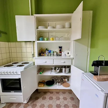 Citycentral 2 Bedroom Flat Near Main Station *