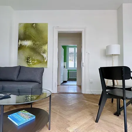 Citycentral 2 Bedroom Flat Near Main Station דירה ציריך