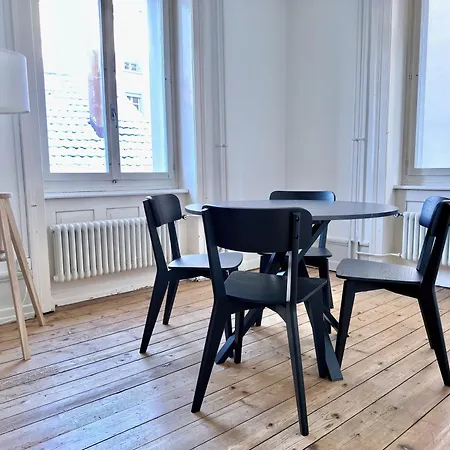 Citycentral 2 Bedroom Flat Near Main Station *