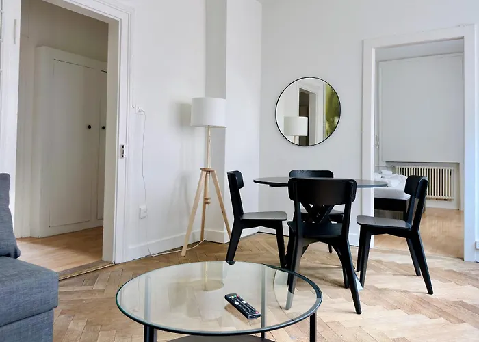 Citycentral 2 Bedroom Flat Near Main Station Daire *