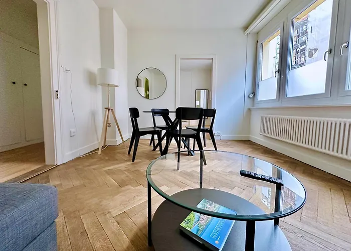 Citycentral 2 Bedroom Flat Near Main Station Daire *