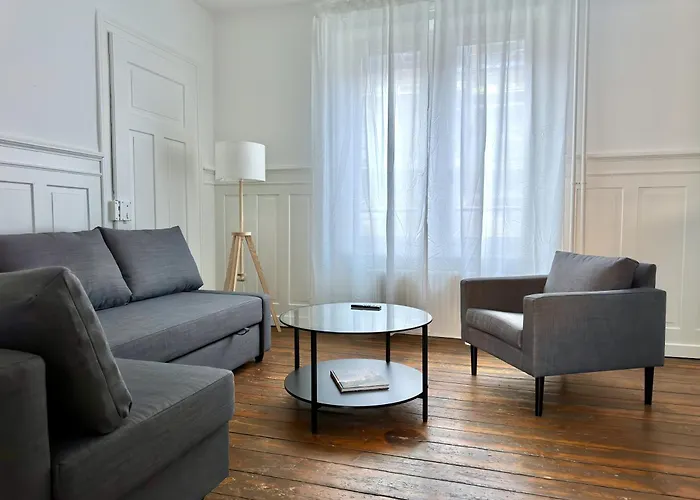 Citycentral 2 Bedroom Flat Near Main Station * Zürih