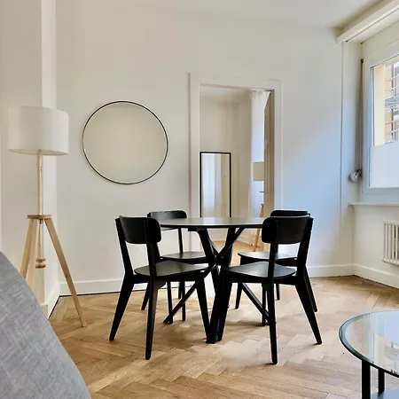 Citycentral 2 Bedroom Flat Near Main Station Apartment *