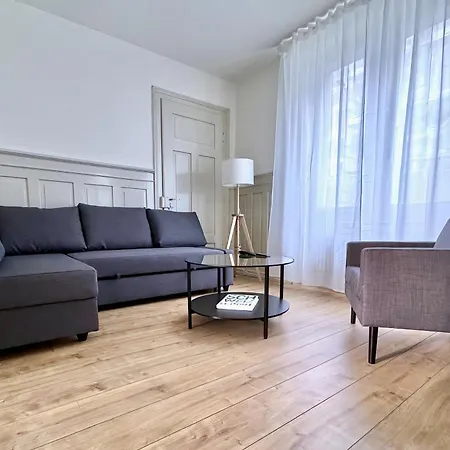 Citycentral 2 Bedroom Flat Near Main Station Apartment