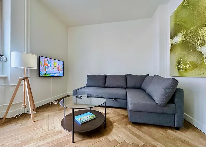 Citycentral 2 Bedroom Flat Near Main Station