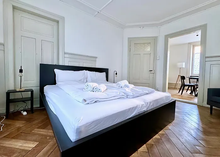 Citycentral 2 Bedroom Flat Near Main Station Apartment *